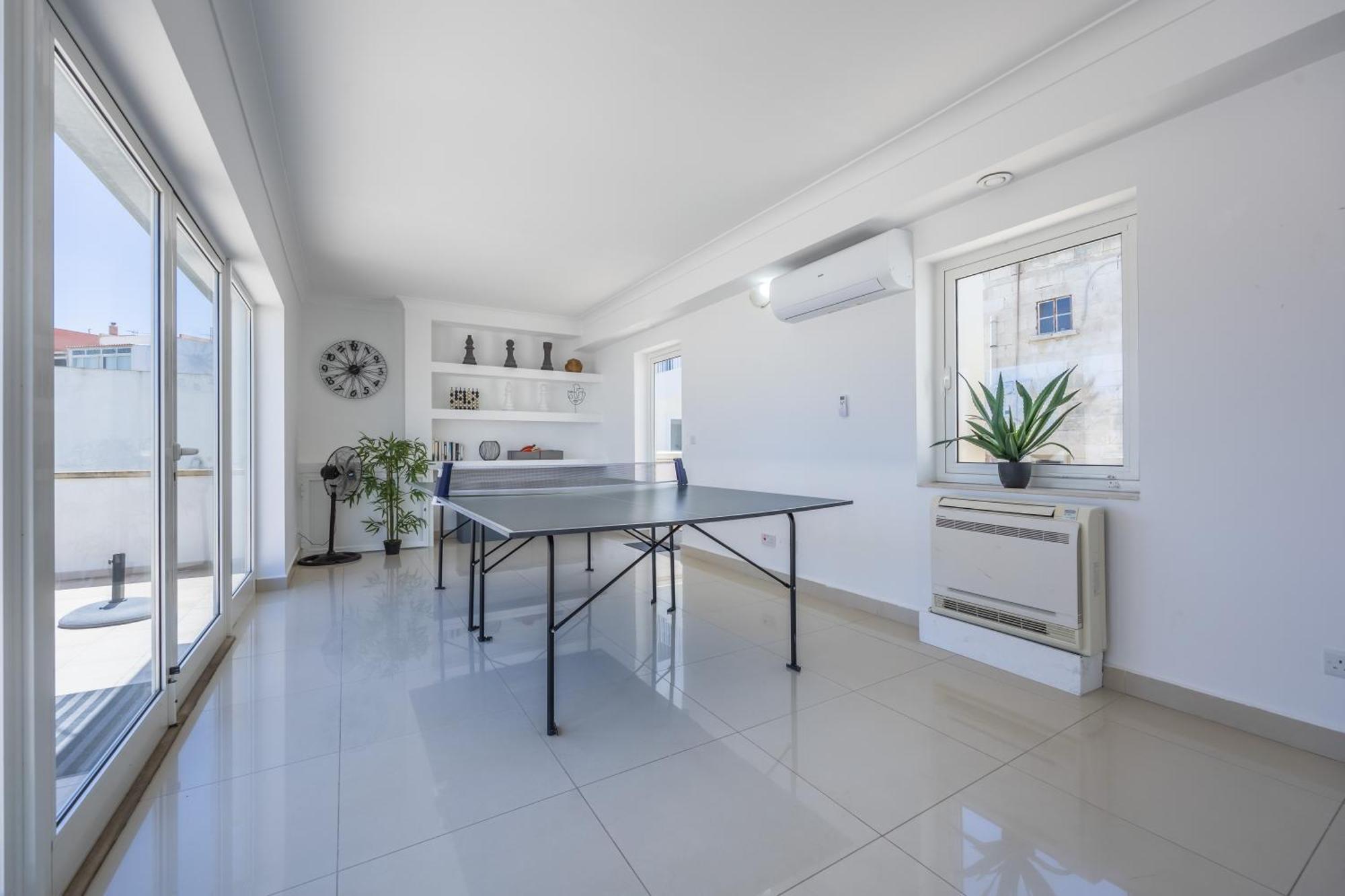 Hard To Come By - Modern & Huge House In Sliema Exterior photo