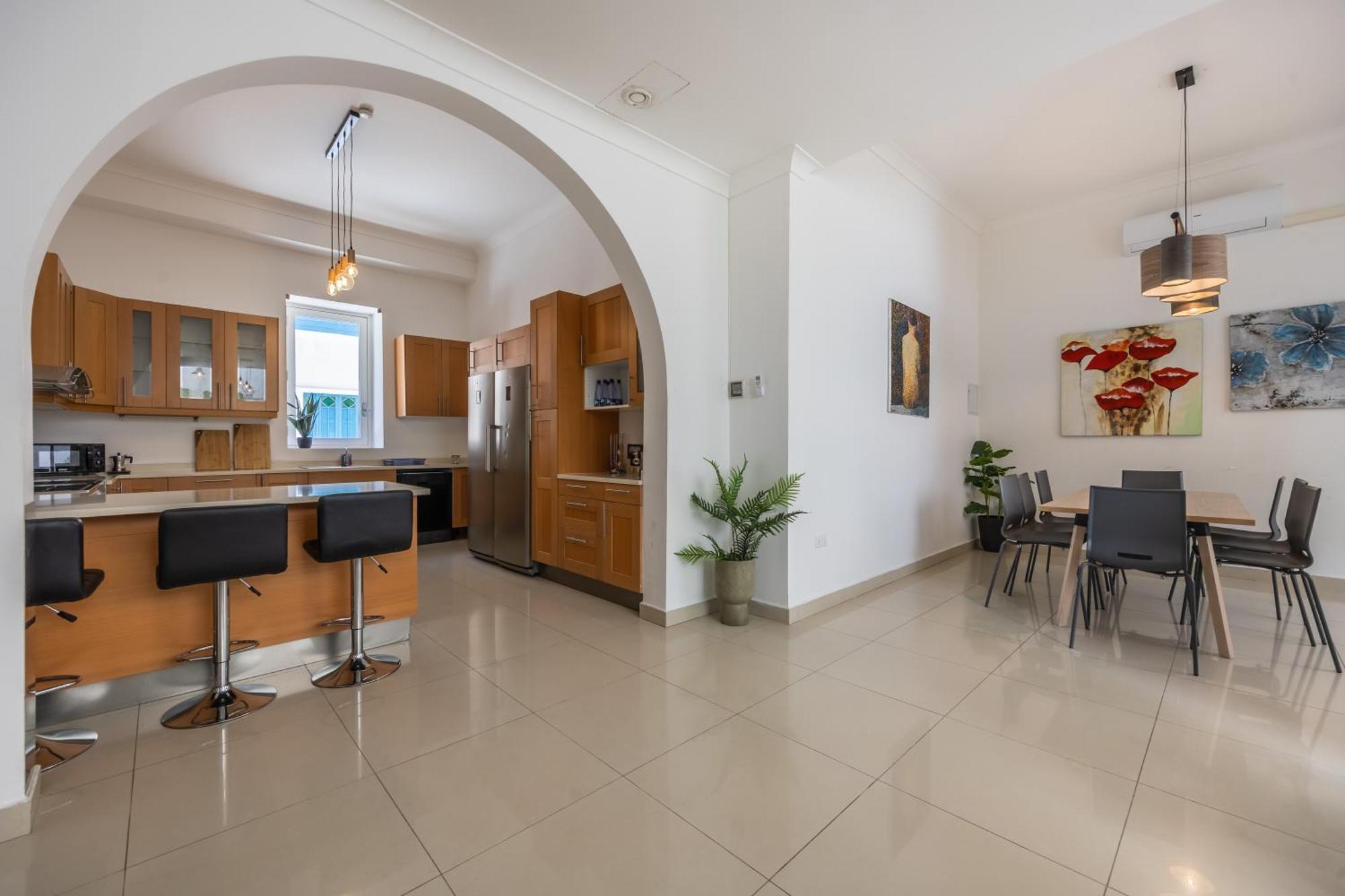 Hard To Come By - Modern & Huge House In Sliema Exterior photo