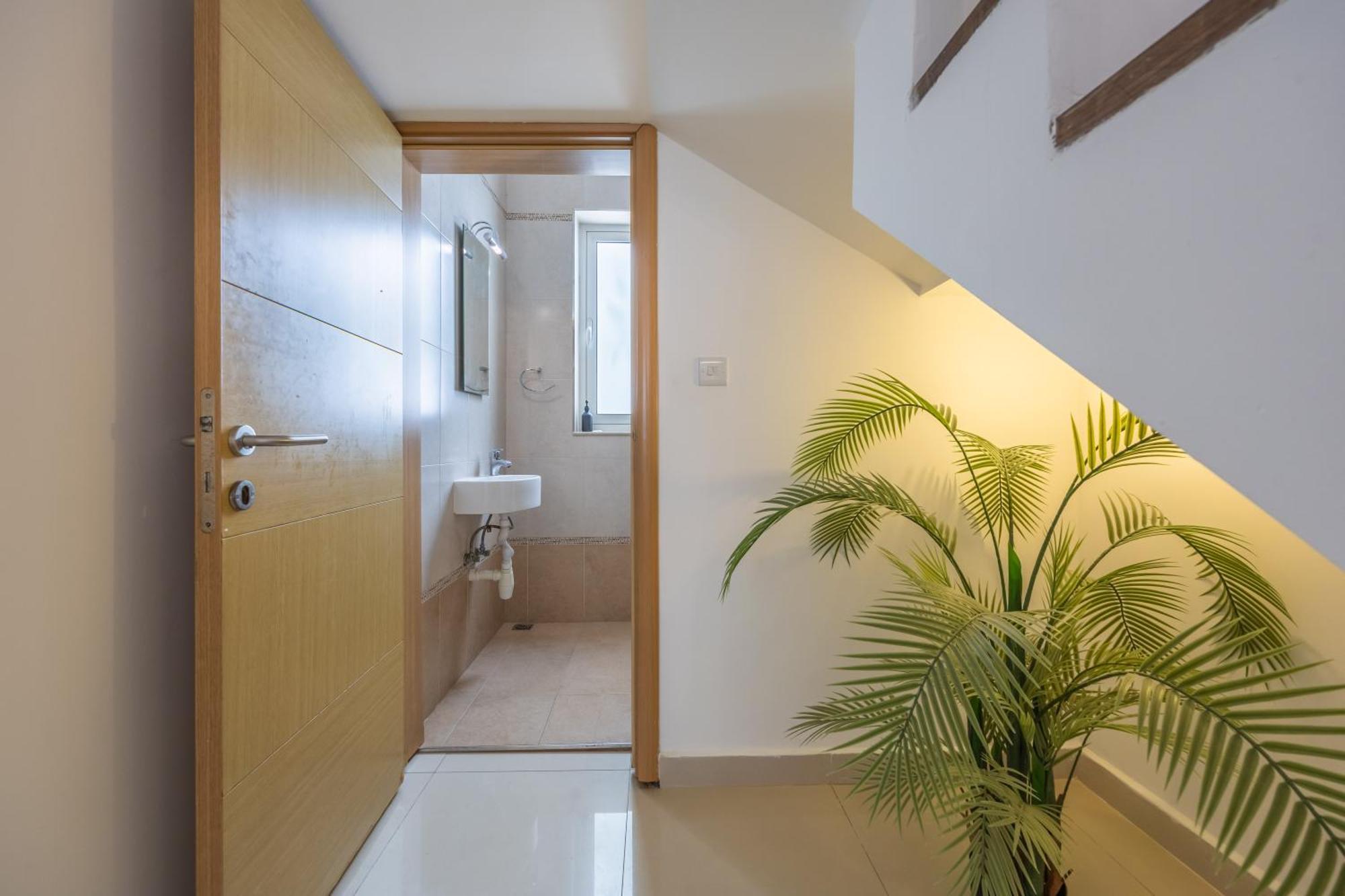 Hard To Come By - Modern & Huge House In Sliema Exterior photo